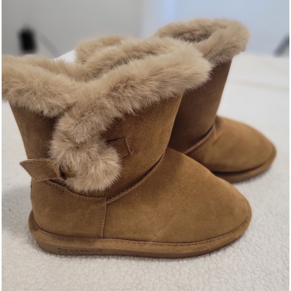 Bearpaw Girls Betsey Apres-Ski Chic Suede Winter Boot Hickory Brown Size 4 Youth